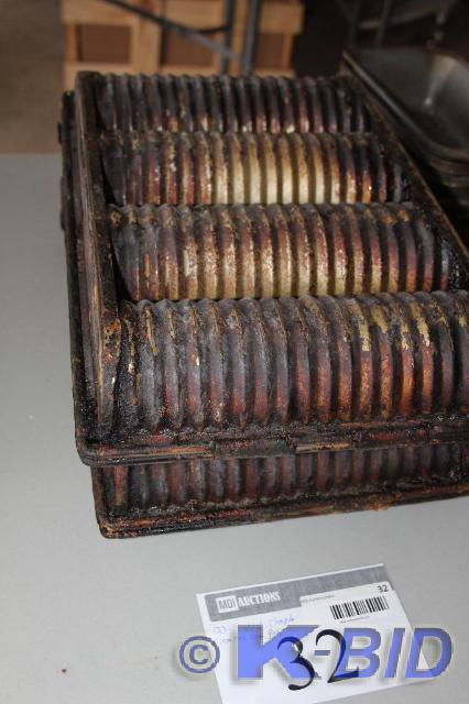 lot 32 image: Lot of (2) 4-Strap, Clamp, Cinnamon...