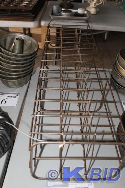 lot 37 image: Cake Pan Holder