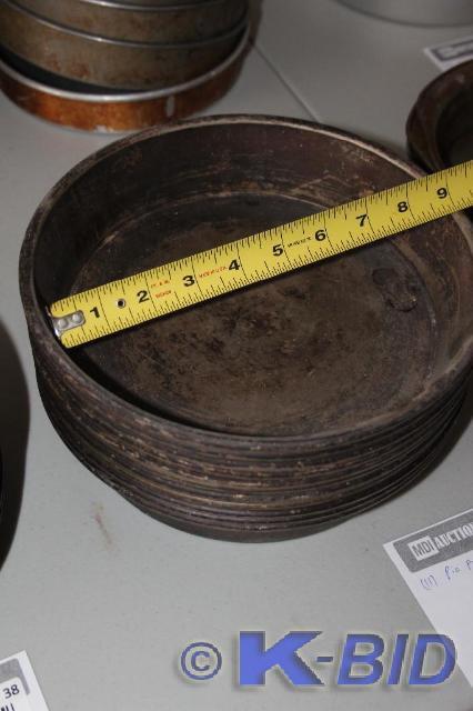 lot 39 image: Lot of (11) Pie Pans, 9 Diameter
