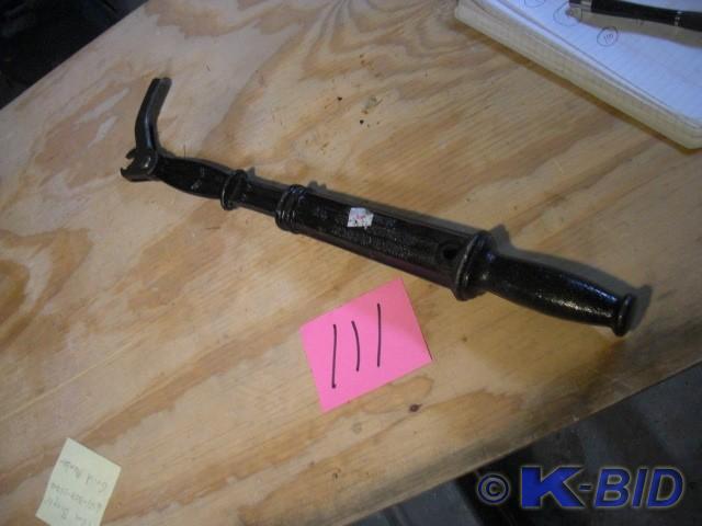 lot 111 image: No 56 Crescent, Sure Grip.. Like ne...