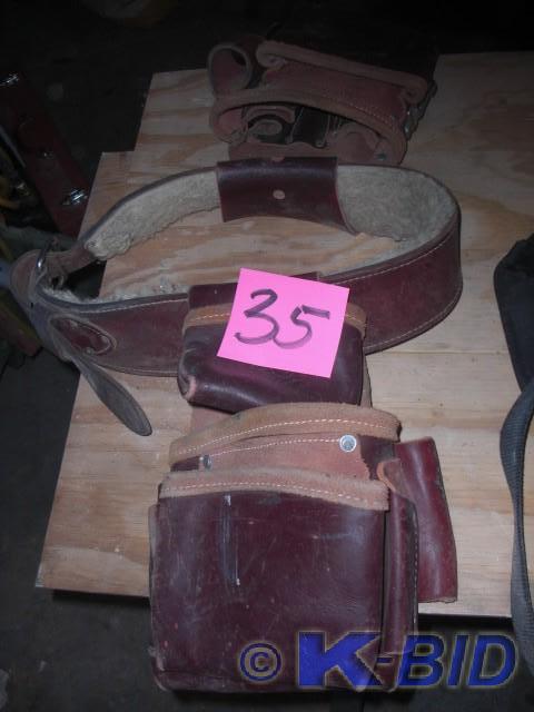 lot 35 image: Carpenters Belt.. Leather