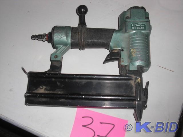 lot 37 image: Hitachi NT 50AE Brad Nailer