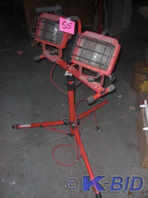 lot 55 image: Halogen Power Light, Extendable pol...