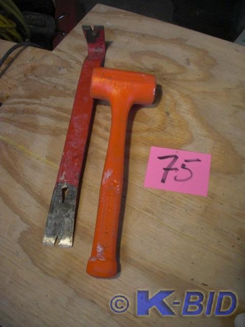 lot 75 image: Stanley Plastic Mallet Crow Bar
