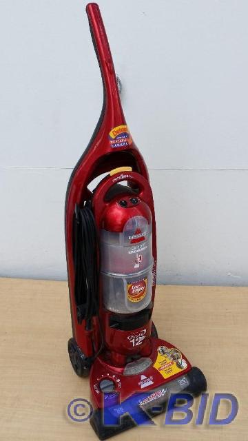 lot 16 image: Bissell bag less&nbspVacuum cleane...