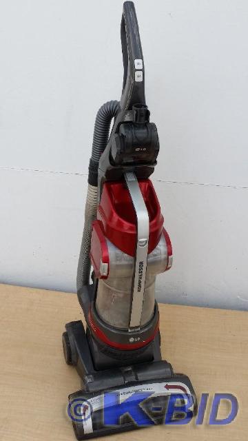 lot 17 image: LG Kompressor bagless&nbspVacuum c...
