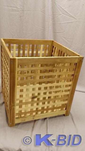 lot 21 image: HOL Wood Cedar Crate. This is cool...
