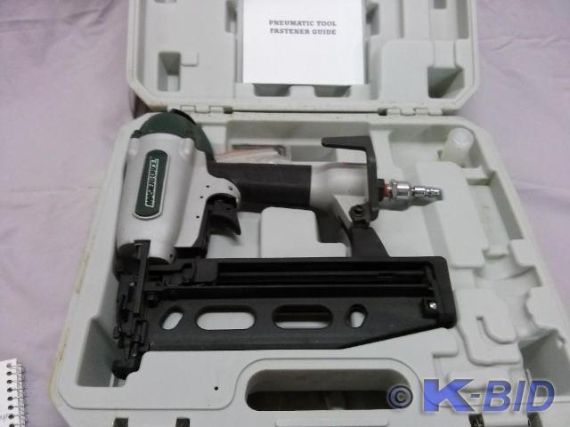 lot 64 image: Master force pneumatic&nbsp16 gaug...