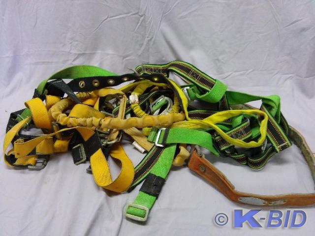 lot 72 image: Lot of 5 Safety Harness. Coolstuff