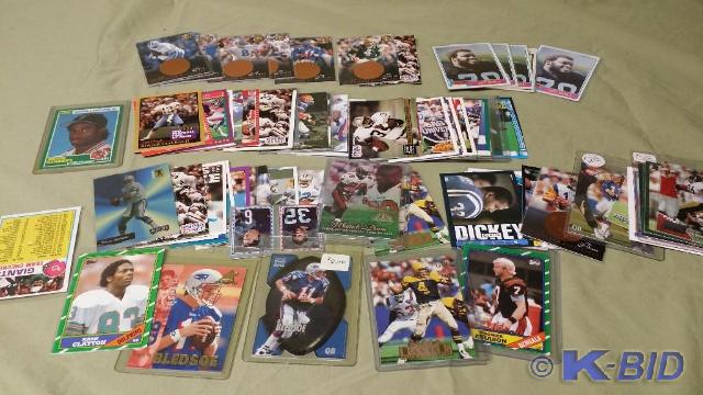 Lot of Football cards, most of star...