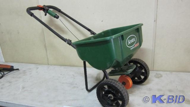 Scotts spreader