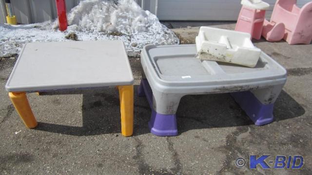 Kids tables