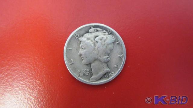 lot 102 image: Teens, 1920s, 1930s, 1940s Merc...