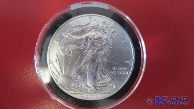 lot 119 image: 2011 1oz Silver American Eagle