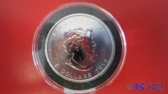 lot 130 image: 2011 1oz Silver Canadian Maple Leaf