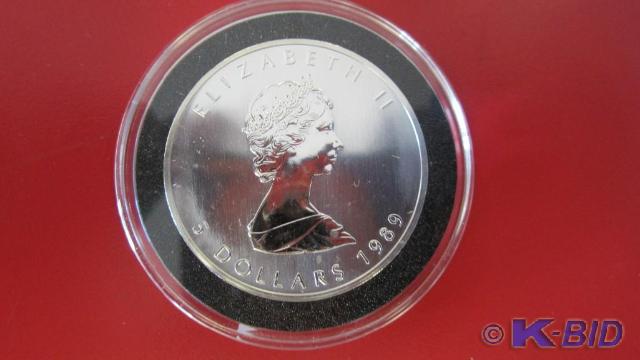 lot 137 image: 1989 1oz Silver Canadian Maple Leaf