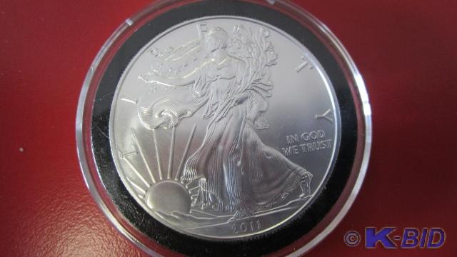 lot 183 image: 2011 1oz Silver American Eagle