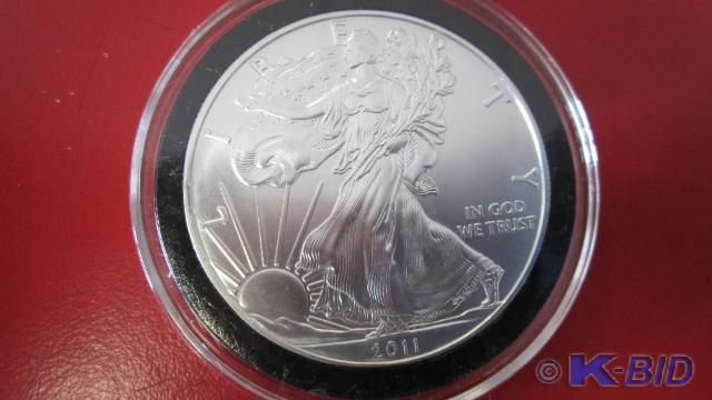 lot 184 image: 2011 1oz Silver American Eagle