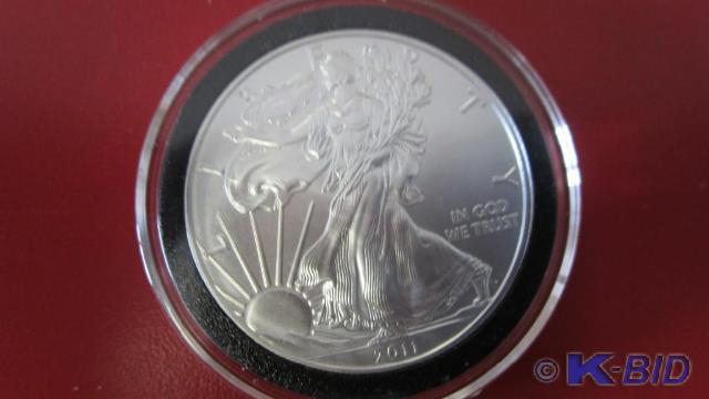 lot 185 image: 2011 1oz Silver American Eagle