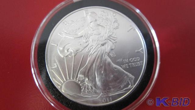 lot 190 image: 2011 1oz Silver American Eagle