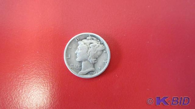 lot 99 image: 1930s &amp 1940s Mercury Dimes (...