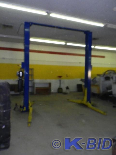 lot 1 image: Direct Lift 7000lb hoist, fully fun...