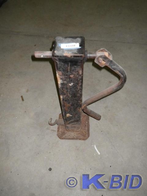 lot 24 image: Trailer jack