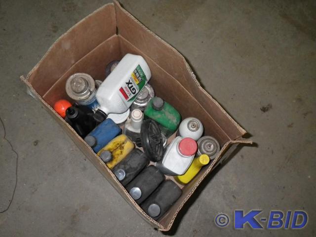 lot 31 image: Box of misc oils