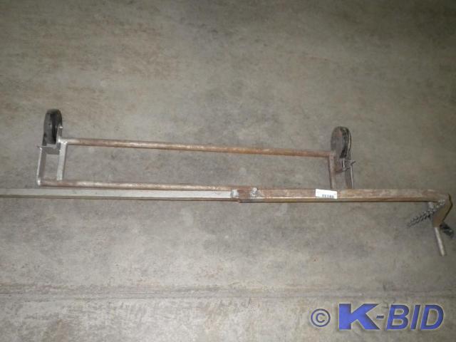 lot 32 image: snowmobile mover