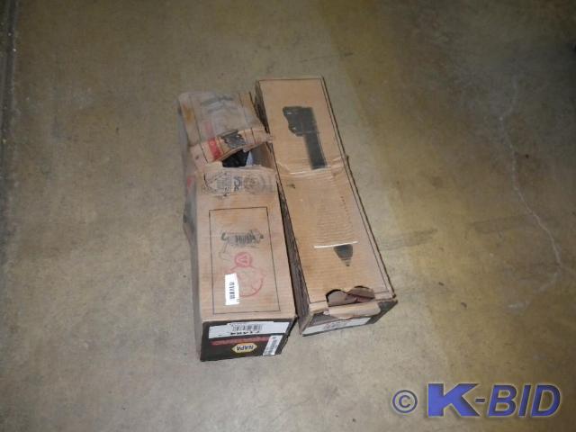 lot 54 image: 2 new napa struts