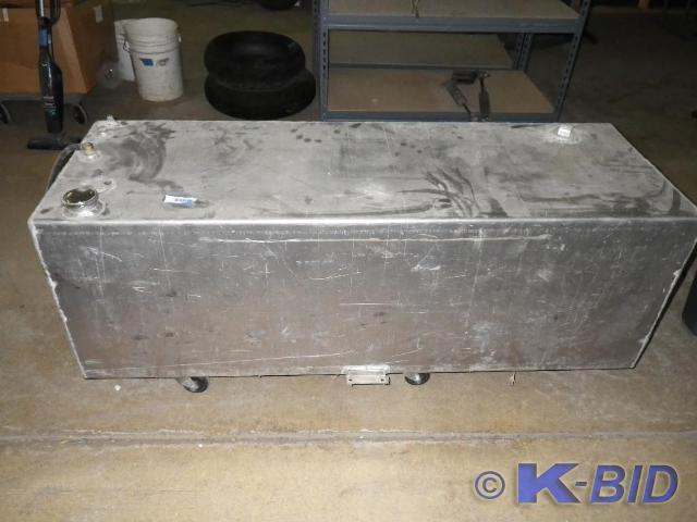 lot 55 image: 91 gallon aux diesel tank