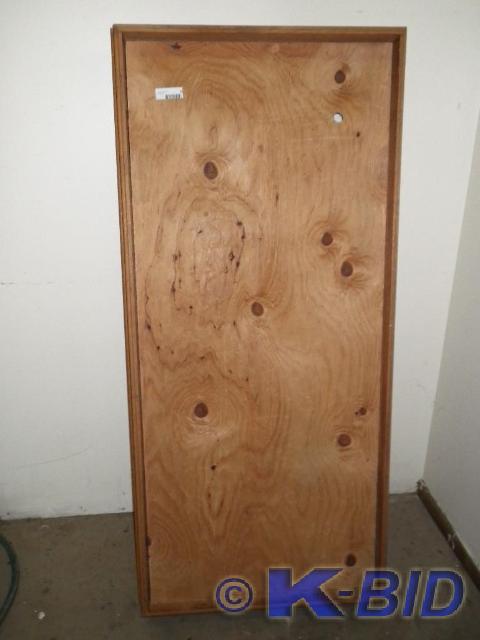 lot 61 image: Display base