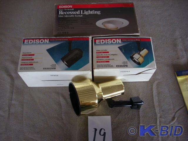 lot 19 image: 4 misc Edison lights E-9304PB, E-93...