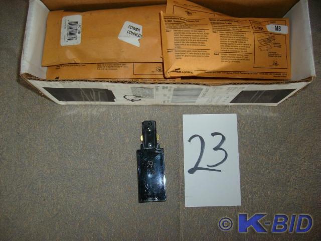 lot 23 image: 10 Halo power feed connectors L-901