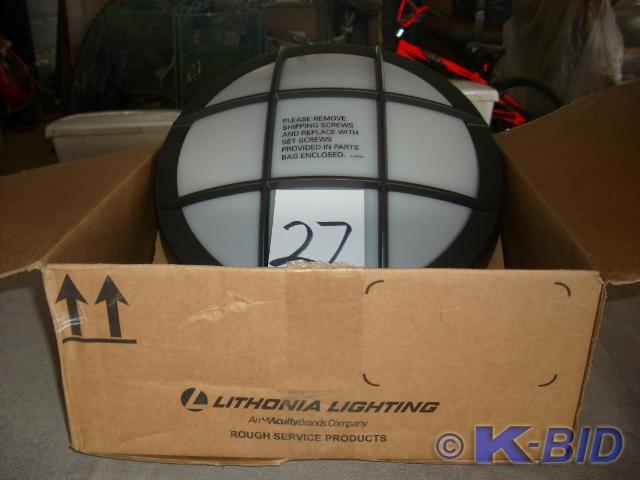 lot 27 image: Rough Service lithonia light VGR5 2...