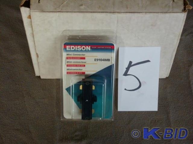 lot 5 image: 9 Edison mini connectors E9104MD