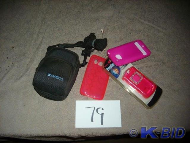 lot 79 image: Camera case and 3 cell phone cases