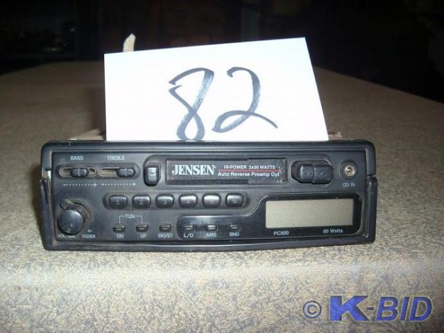 lot 82 image: Jensen 2x30Watt car stereo