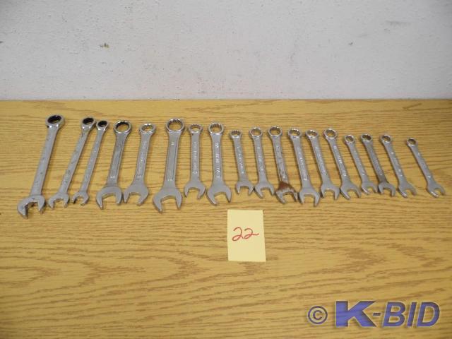 Lot of Hardware Items - 18 Wrenches...