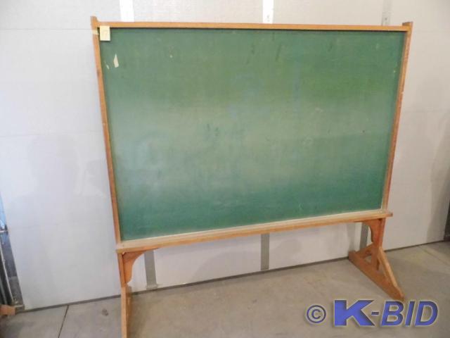lot 17 image: Chalkboard - Bulletin Board - diffe...