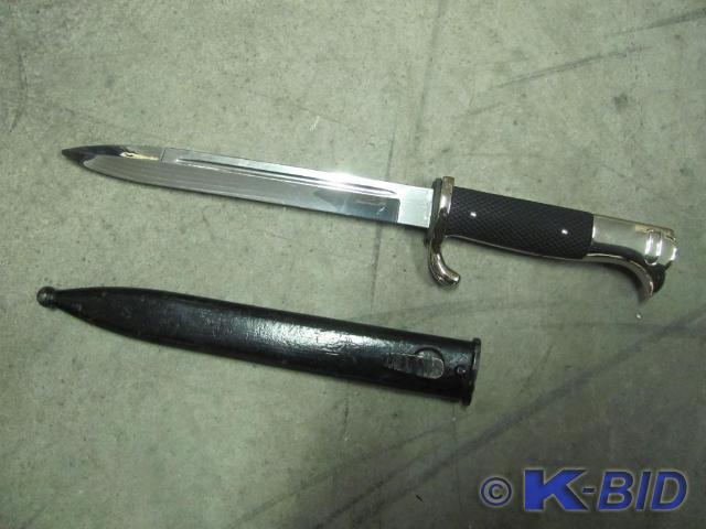 lot 27 image: Heres a cool GERMAN WW2 Bayonet Re...