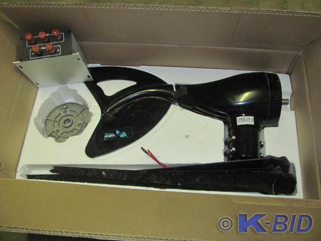 lot 8 image: Save some money with this cool 400-...