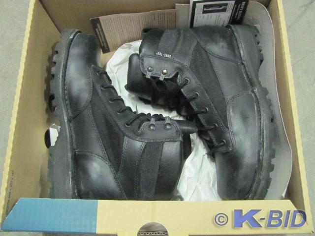 lot 98 image: These NEW or very gently used (in o...