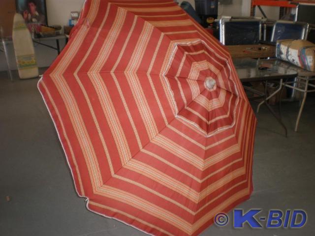 Patio Umbrella 6 feet, has tilt opt...
