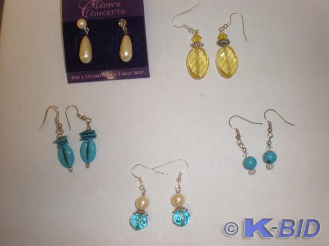 5 pair of earrings. &nbsp