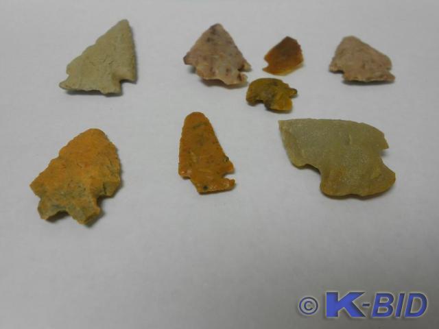 lot 104 image: Multiple&nbspsized and colored arr...