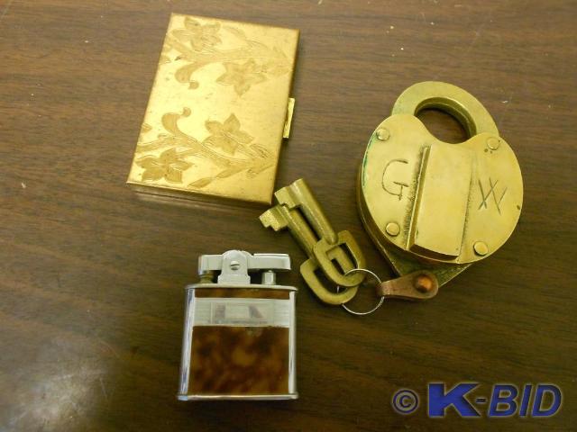 lot 56 image: Vintage Lighter.   Lock with 2 keys...