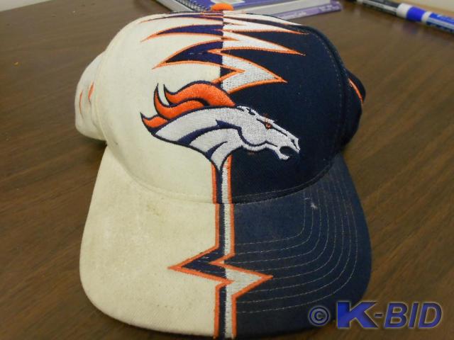 Denver Broncos Cap with many signat...