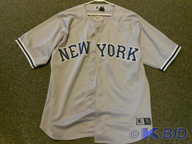 MLB New York Yankees Jersey.  Size ...