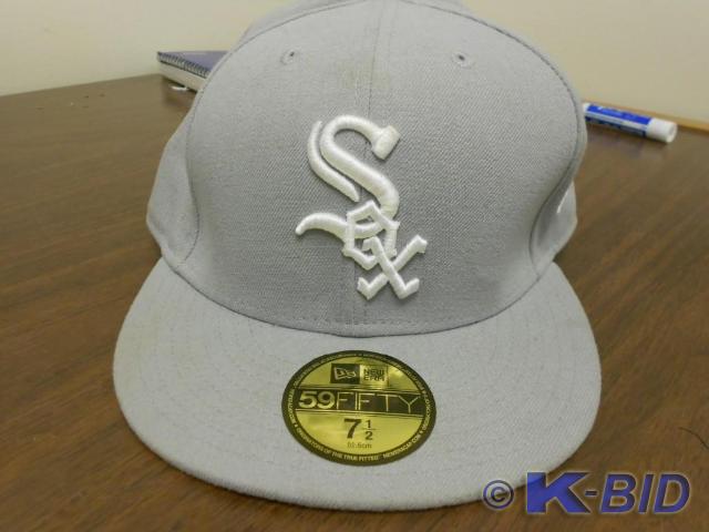 Brand NEW Chicago White Sox true fi...